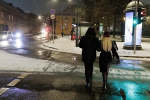 Sinoptikas praneša – Lietuvą užklups permainingų orų banga: lietų ir plikledį keis sniegas