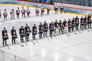 Nelaimių persekiojama „Hockey Punks“ apmaudžiai pralaimėjo namuose, ‚Energija“ Latvijoje krito nuo vicečempiono