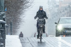 Žiemiški orai įsibėgėja: šalį padengs sniegas ir plikledis