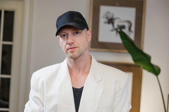 Iš atlikėjo Sasha Song – netikėta naujiena