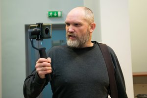 Prokuroras pasiūlė L. Ragelskiui uždrausti naudotis socialiniais tinklais ir įpareigoti jį dėvėti apykoję