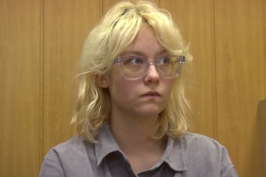 Po mėnesio Rusijos kalėjime dėl antikremliškų dainų – atomazga: gatvės muzikantai pabėgo iš šalies