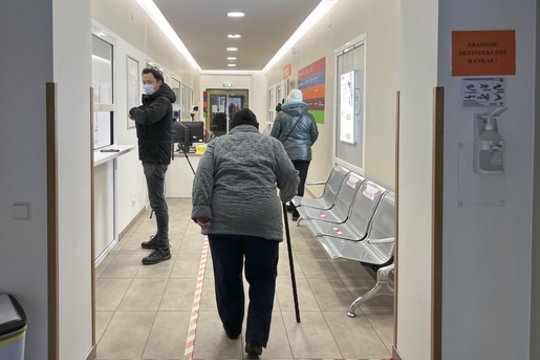 Uždegė žalią šviesą drausti imti priemokas už medicinines paslaugas iš pacientų