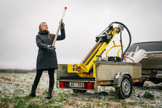 Anglies kreditai Lietuvos ūkiuose: ar tvarumas teikia realią ekonominę naudą?