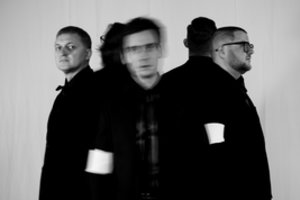 „Colours of Bubbles“ pristato naują albumą „Stela“ – tylos, atminties ir išlikimo monumentą
