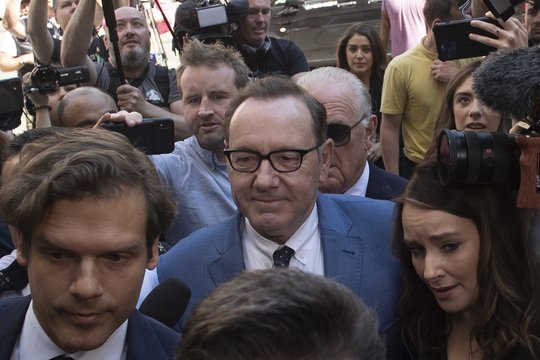 Po skambių antraščių apie tai, kad K. Spacey benamis – garsaus aktoriaus reakcija: paaiškino situaciją