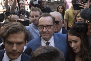 Po skambių antraščių apie tai, kad K. Spacey benamis – garsaus aktoriaus reakcija: paaiškino situaciją