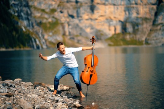 Pirmą kartą Lietuvoje – vienas garsiausių pasaulio violončelininkų JodokCello