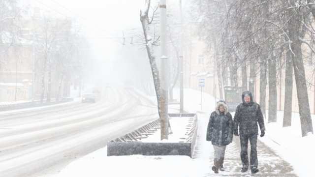 Sinoptikai perspėja gyventojus dėl artėjančio snygiaus: atsakė, ko laukti