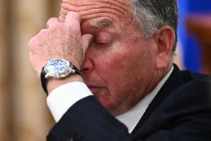 Paviešino pribloškiantį dialogą: pokalbyje tarp S. Witkoffo ir J. Ušakovo – neįtikėtini patarimai Rusijai