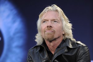 Milijardierius Richardas Bransonas pranešė apie skaudžią netektį: mirė žmona