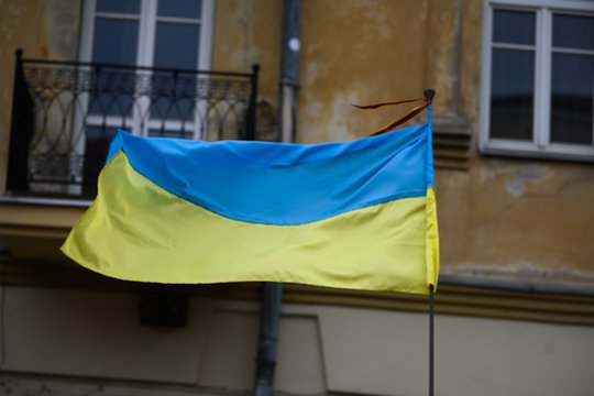 Pavežėjas kaltinamas Ukrainos vėliavos išniekinimu ir kurstymu prieš karo pabėgelius