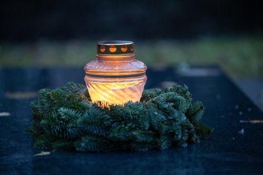 Seimo komitetas yra už tai, kad savivaldybės galėtų imti vienkartinę rinkliavą už kolumbariumą