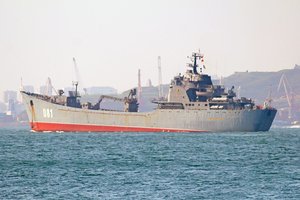 Nuo Ukrainos smūgio nukentėjo didžiulis desantinis Rusijos laivas