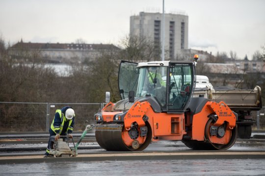 Vyriausybė – už siūlymą 11 mln. eurų didinti „Kelių priežiūros“ finansavimą
