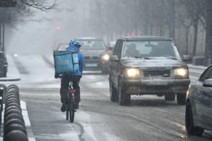 Lietuvoje dirbantiems užsieniečiams – naujas reikalavimas dėl kalbos: įsigalios jau kitąmet
