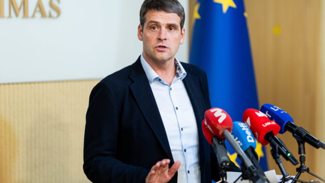 R. Žemaitaitis toliau žarsto kaltinimus K. Budriui: visi turime srėbti košę