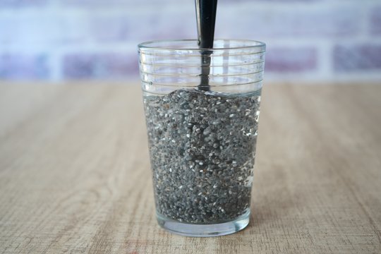 Į vandens stiklinę kasryt įberkite ir vieną šaukštelį šio produkto: susitvarkys cholesterolis, susireguliuos svoris