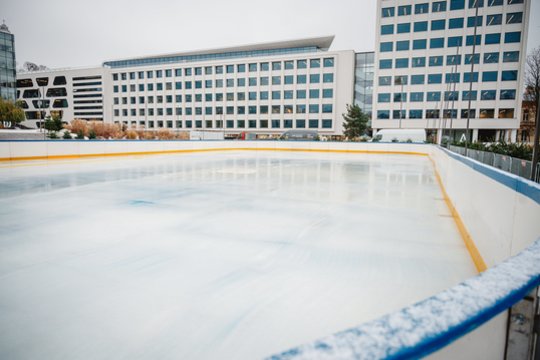 Kaune atidaroma čiuožykla po atviru dangumi