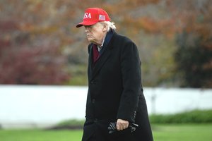 D. Trumpas teigia planuojantis visam laikui stabdyti migraciją iš visų Trečiojo pasaulio šalių