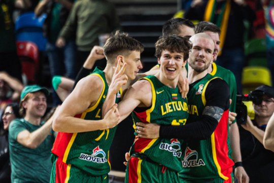 I. Sargiūną pavadino net „Dievu“ – lietuvio istorinis spektaklis sukėlė audrą užsienyje