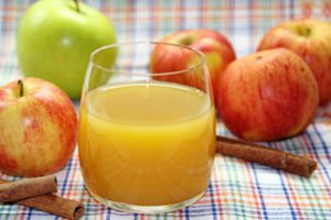 Kas nutiks jūsų organizmui, jei kasdien gersite obuolių sultis