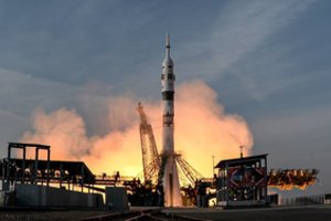 Po raketos su rusų ir JAV įgula starto pranešta, kad buvo apgadintas Rusijos kosmodromas