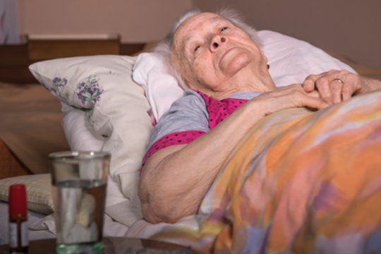 Išgirdęs mylimos senolės diagnozę anūkas neįtarė, kokios kančios jų abiejų lauks netrukus 