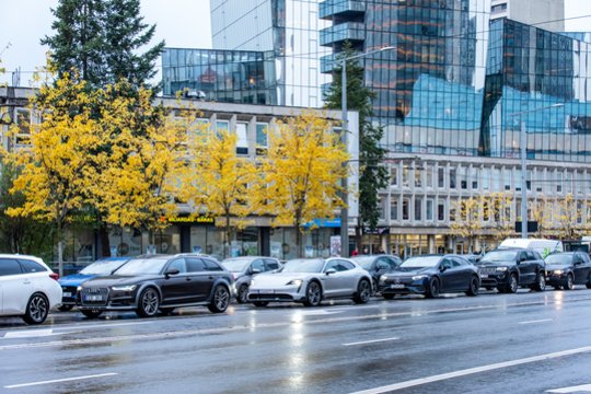 Dešinysis Neries krantas sprogs nuo automobilių: sostinės statybų mastai šokiruoja jau net ir ekspertus