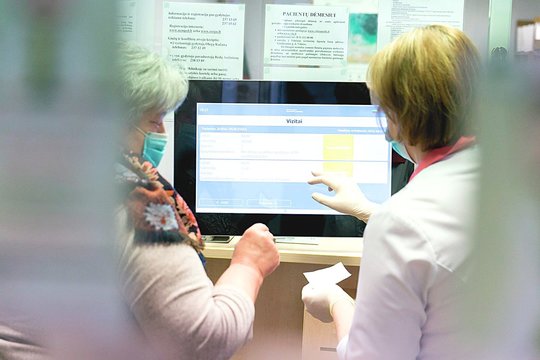 Eilėje pas gydytojus – net kelis mėnesius: kaip to išvengti ir kaip patekti greičiau