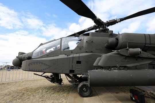 Patvirtinta: Lietuvos kaimynė perka rekordinį garsiųjų JAV karinių sraigtasparnių kiekį