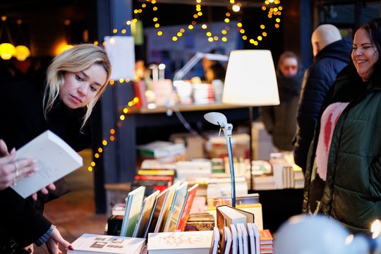 Sostinės klube „Paviljonas“ vyksta knygų savaitgalis