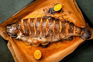 Pamirštas pigesnis lašišos „pusbrolis“: 3 gardūs receptai su upėtakiu puikiai tiks šventėms