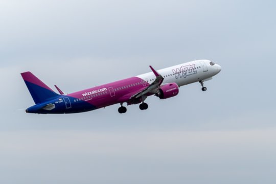 Penktadienį – „Wizz Air“ įspėjimas keleiviams: tai gali paveikti savaitgalio skrydžius