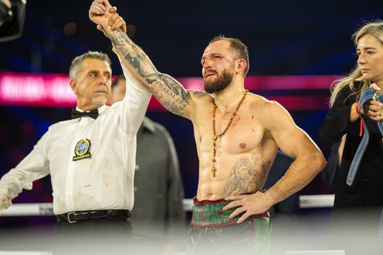 Emocijos Kaune: triumfavęs E. Kavaliauskas tapo Europos čempionu, o jo varžovas liejo pyktį