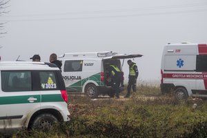 Plungės rajone susidūrė du automobiliai – sužaloti trys žmonės