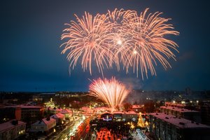Jonavoje sužibo jaukus „Kalėdų miškas“