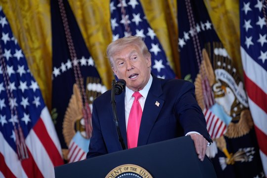 Venesuela pasmerkė D. Trumpo grasinimus uždaryti šalies oro erdvę