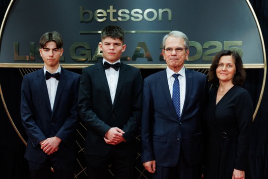 Tarp krepšinio elito – ir seniai viešumoje matytas buvęs politikas V. Žiemelis: atvyko su anūkais 