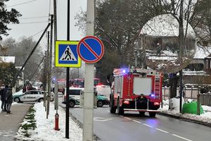 Panemunėje atvira liepsna degė namas – į įvykio vietą skubėjo gausios Kauno ugniagesių pajėgos