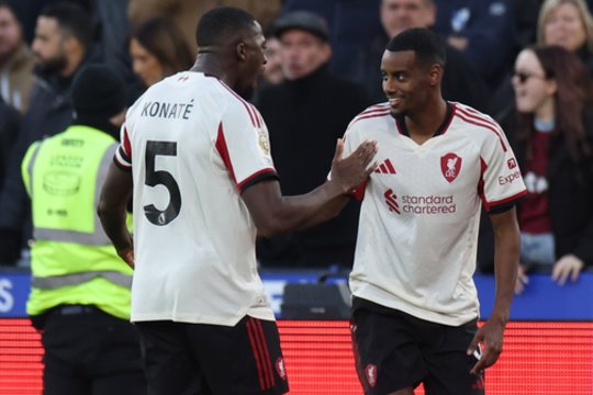 Įvarčių badą nutraukęs A. Isakas padovanojo pergalę „Liverpool“ klubui