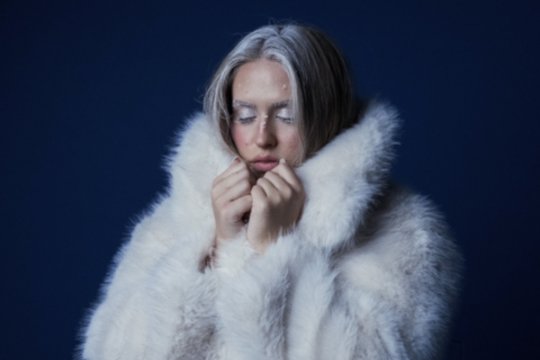 IVEL pristato kalėdinį kūrinį: jautri daina apie ilgesį, artumą ir nepraeinančią meilę