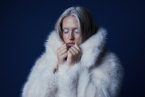 IVEL pristato kalėdinį kūrinį: jautri daina apie ilgesį, artumą ir nepraeinančią meilę