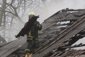 Ugniagesių savaitgalis: degė pirtys, persekiojo ir kitos nelaimės