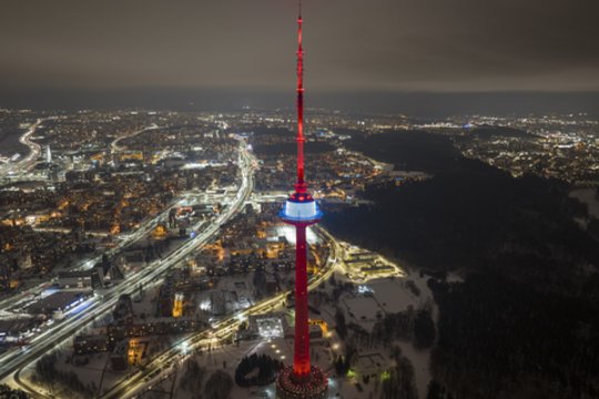 Gruodį Vilniaus TV bokštas sužibs „Maltiečių sriubos“ spalvomis: tai priminimas apie vienišus senolius
