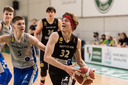 NBA debiuto fone – 12 įdomių faktų apie K. Jakučionio vaikystę Vilniuje