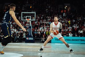 FIBA „langų“ bėdas pajaus ir Šaras: rinktinei atstovavęs „Fenerbahce“ žaidėjas gavo sunkią traumą