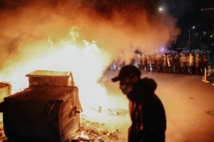 Bulgarijos vyriausybė po protestų atšaukė ginčytiną biudžeto projektą