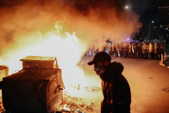 Bulgarijos vyriausybė po protestų atšaukė ginčytiną biudžeto projektą