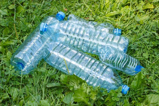 Plastikas gali būti užprogramuotas taip, kad suirtų po kelių dienų, mėnesių ar metų